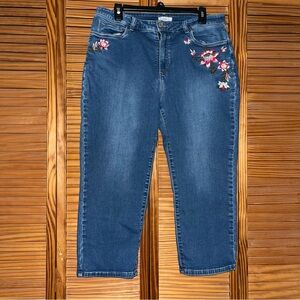 Croft & Barrow Cropped Embroidered Flower Size 14 Jean‎